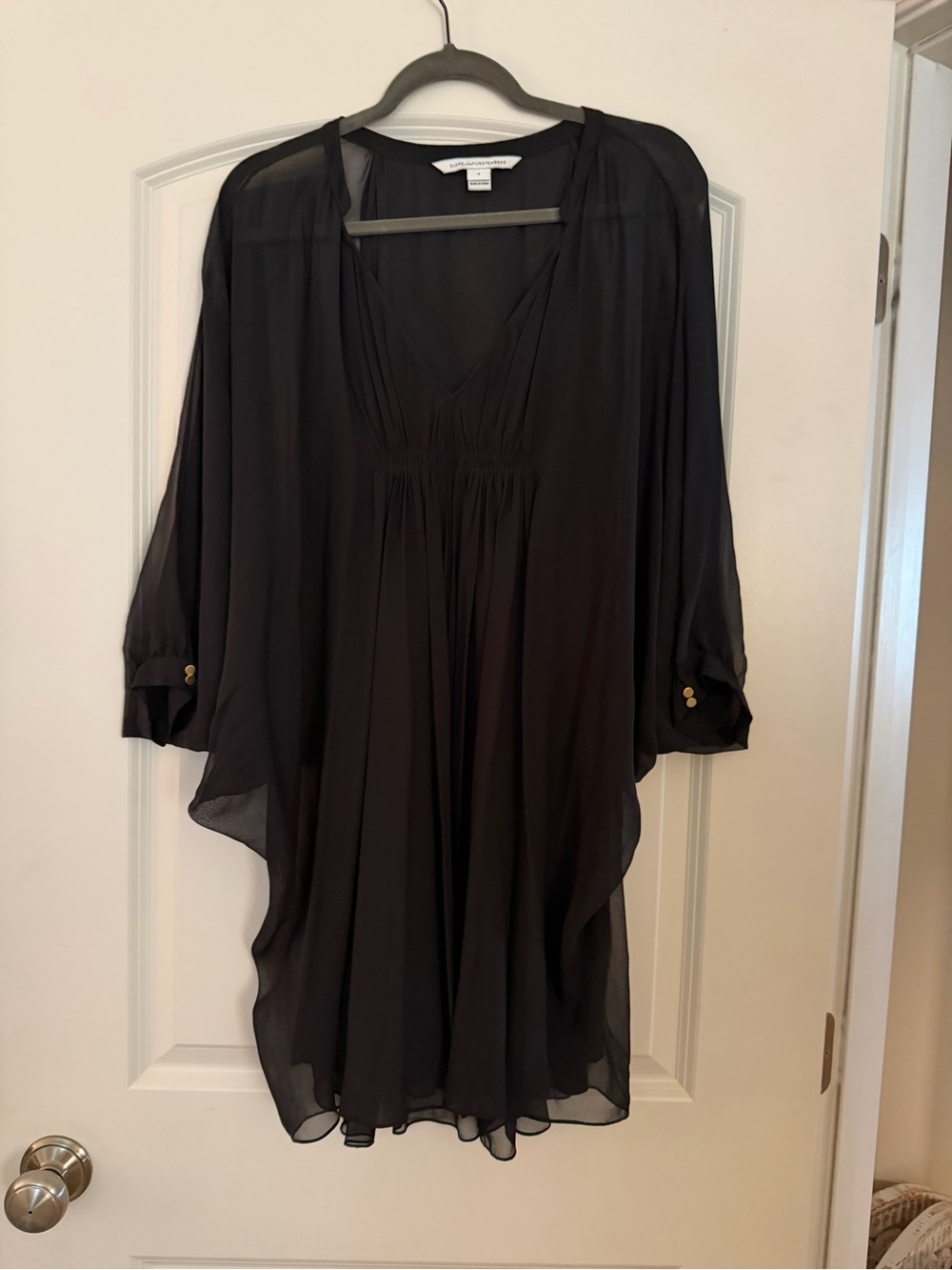 Diane von Furstenberg DVF Black 100% Silk Batwing Mini Dress Size 4